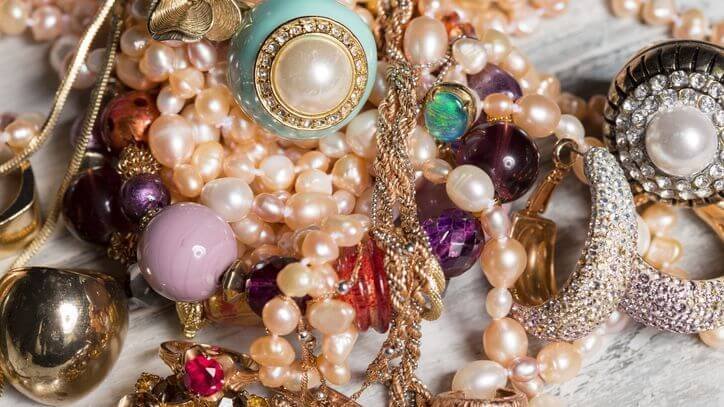 Antique gold jewelry buyers Rantowles South Carolina. Updated 2025